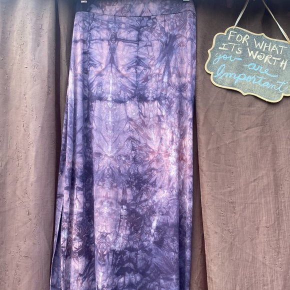 6-You Are Amazing⭐️ American Eagle Tye Dye Double Slit Skirt - Picture 3 of 6